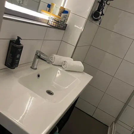 Zwei Kueche Bad Aufzug Apartment Wiesbaden